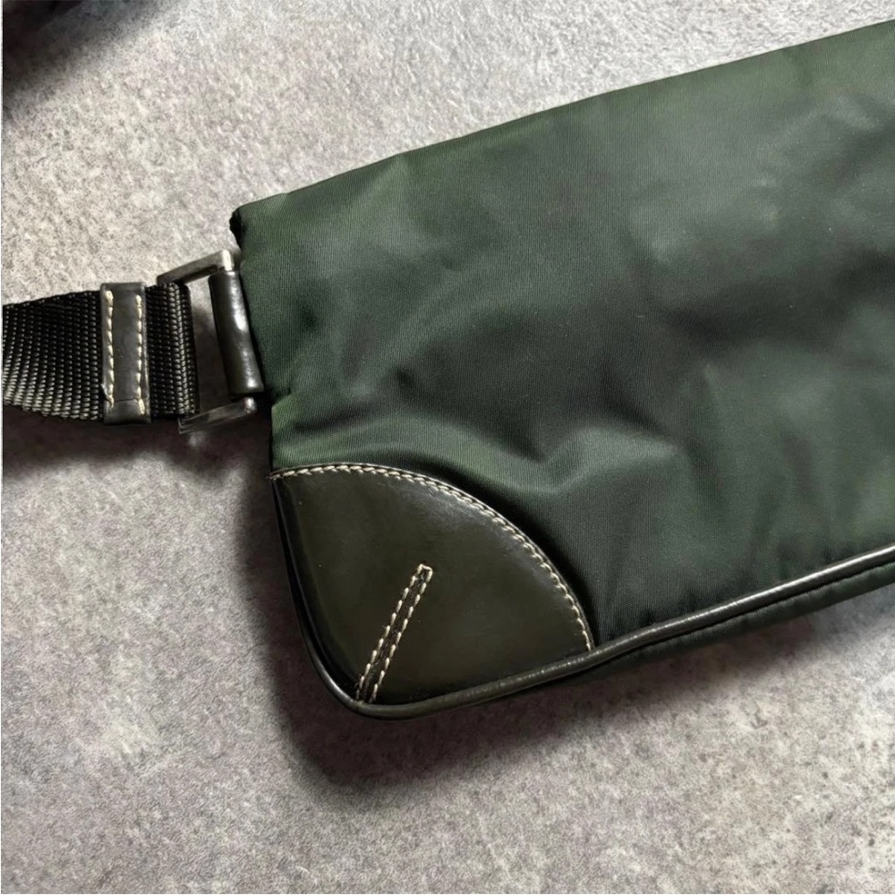 Prada Men's Green Belt Bag - Picture 6 of 11